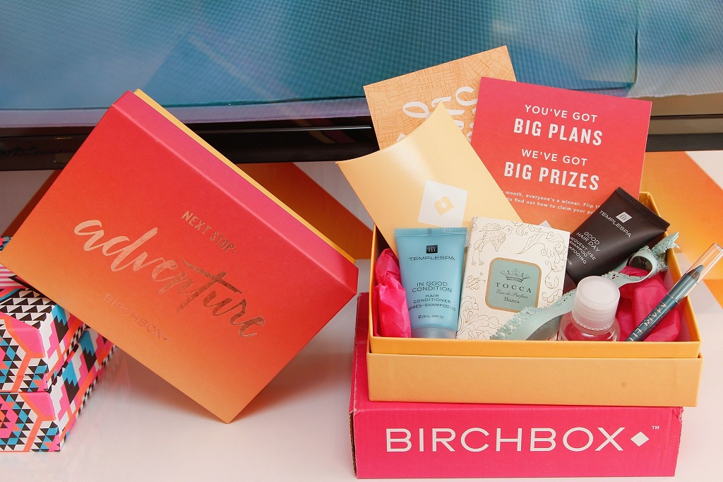 How does a monthly subscription box work