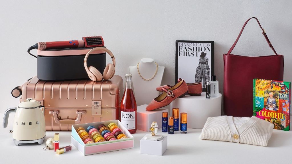 Unique Gift Ideas for Women (30 Gift Guide)