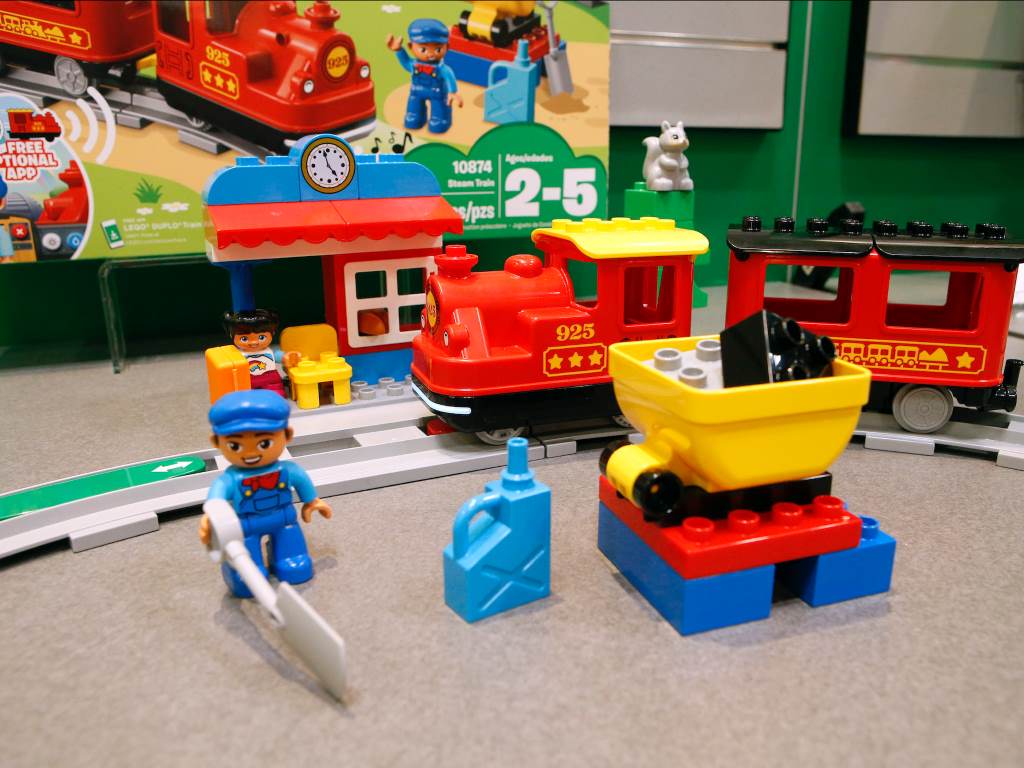 Trending Toy Categories for 2025 Holidays