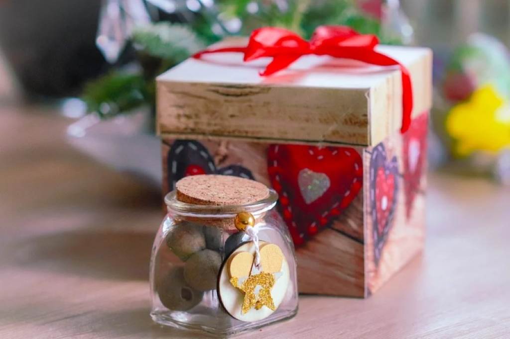 Valentine’s Day Tech Gifts for Your Nerdy Love