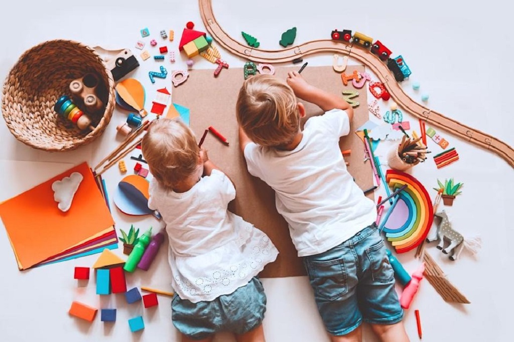 Are electronic toys bad for imaginative play