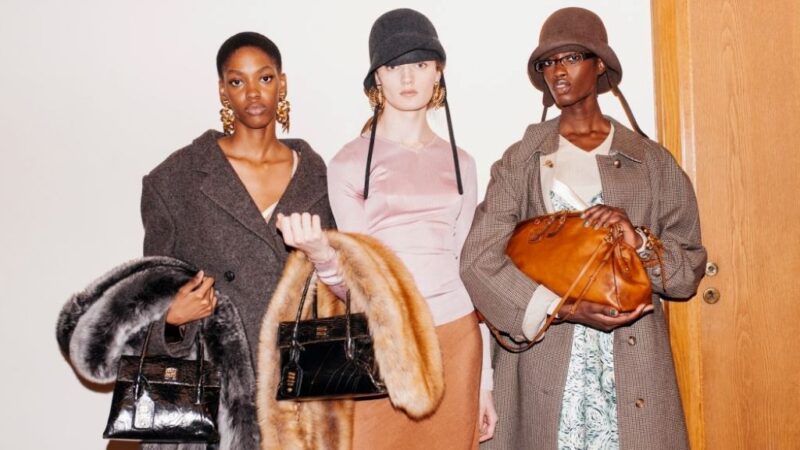 Trendy Accessories to Gift Her – Fall 2025 Collection