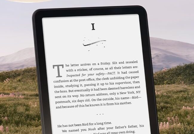Amazon Kindle Paperwhite Signature Edition 32GB eReader in New York