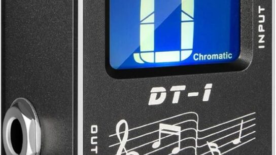 Donner DT-1 chromatic guitar tuner pedal with bright pitch indicator in Florida